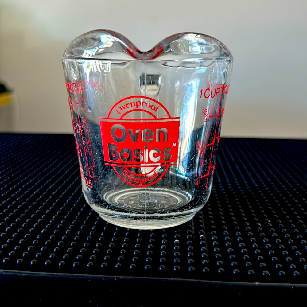 Anchor Hocking 496 Closed Handle Oven Basics 1 Cup Glass Measuring Cup USA